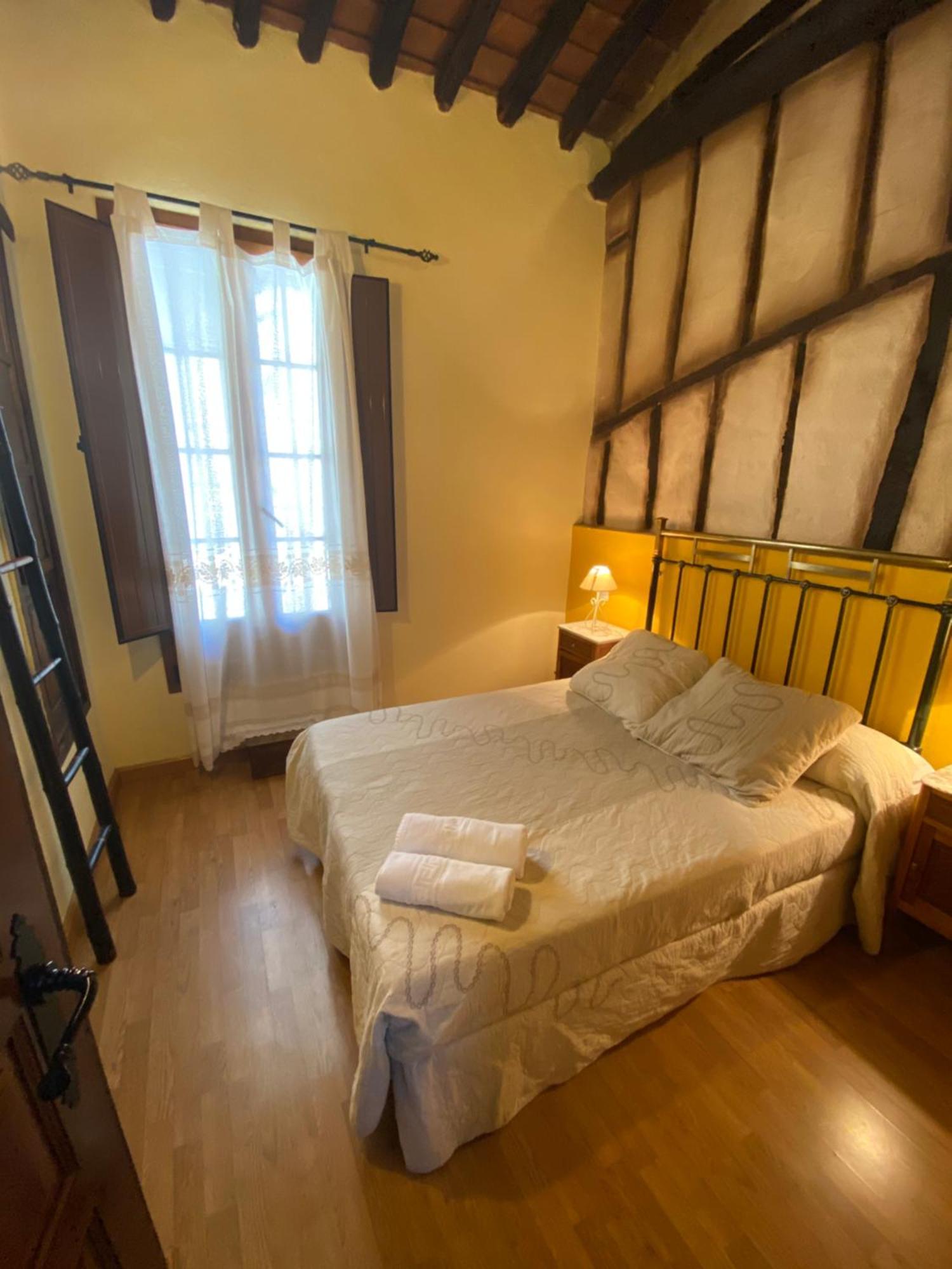 Apartamentos Rurales La Antigua Fonda Candelario Eksteriør billede