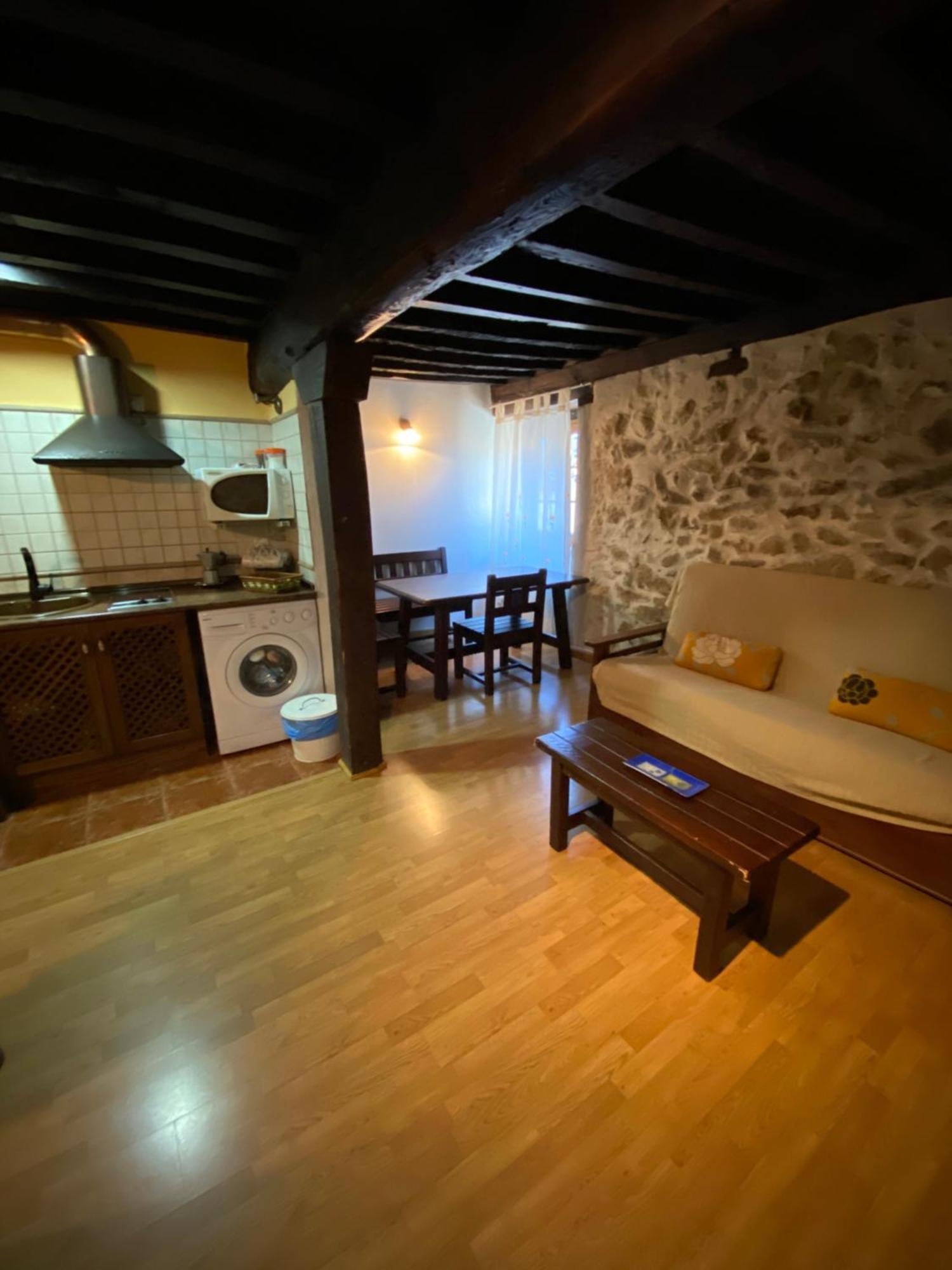 Apartamentos Rurales La Antigua Fonda Candelario Eksteriør billede