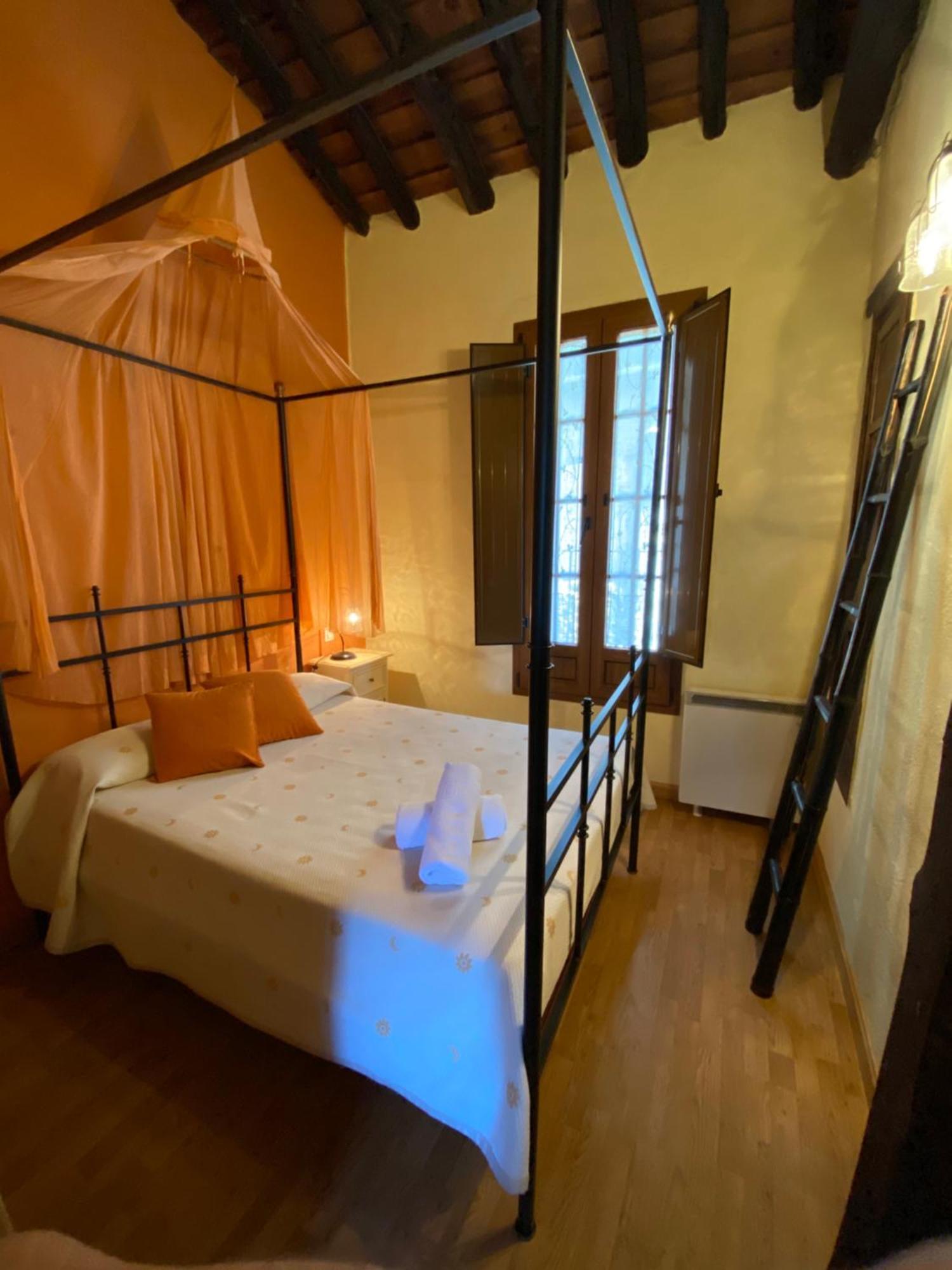Apartamentos Rurales La Antigua Fonda Candelario Eksteriør billede