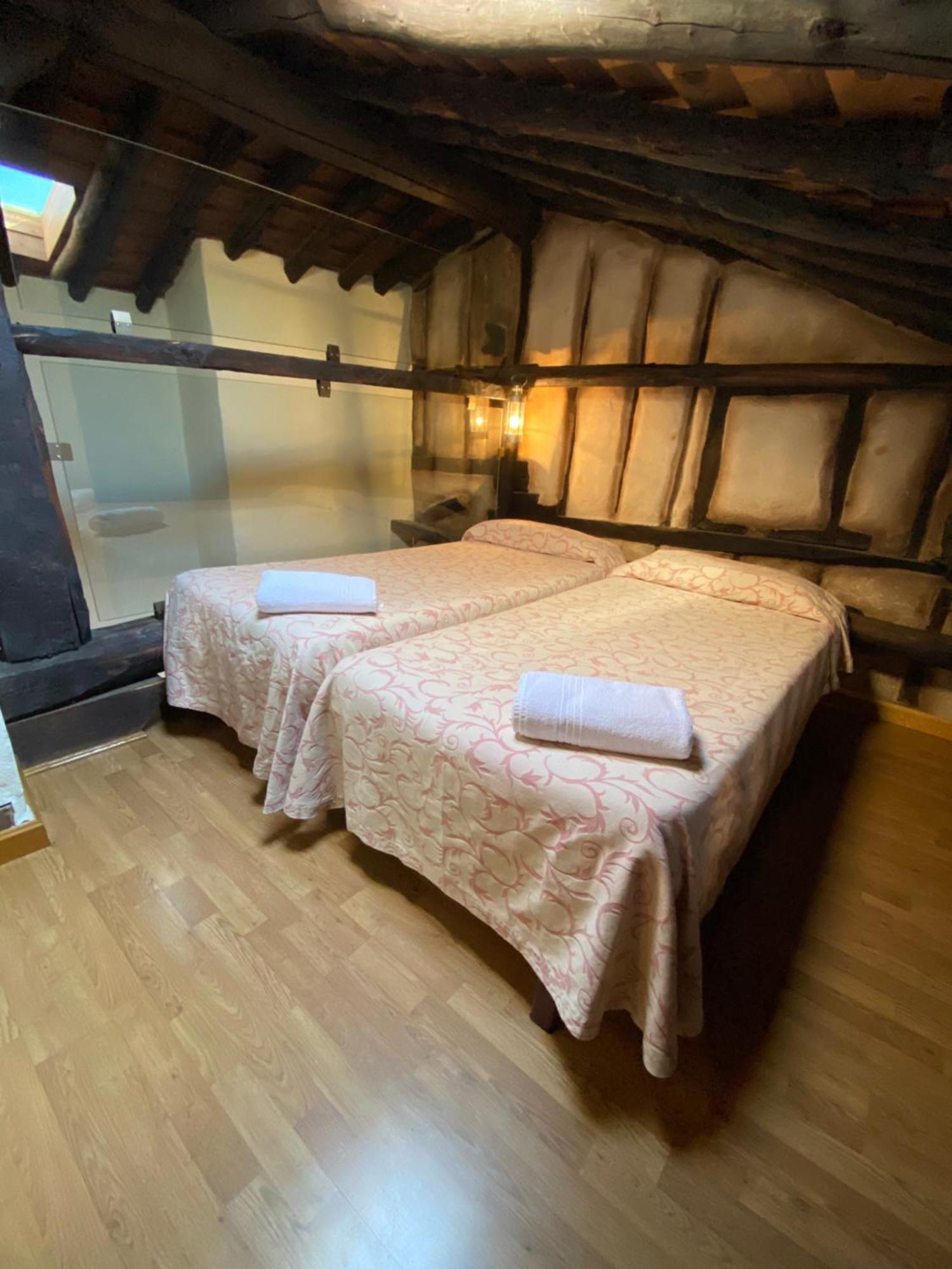 Apartamentos Rurales La Antigua Fonda Candelario Eksteriør billede