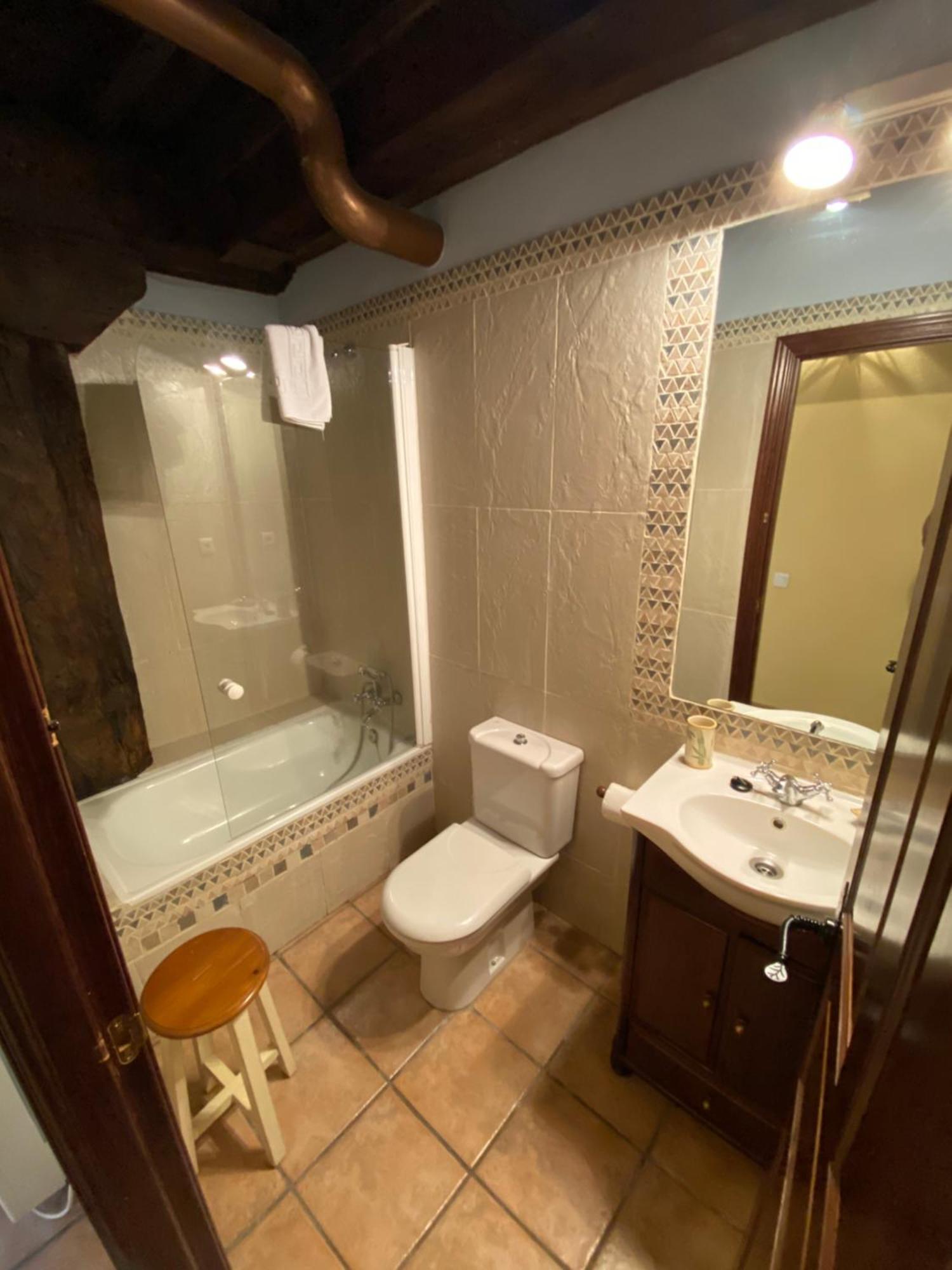 Apartamentos Rurales La Antigua Fonda Candelario Eksteriør billede